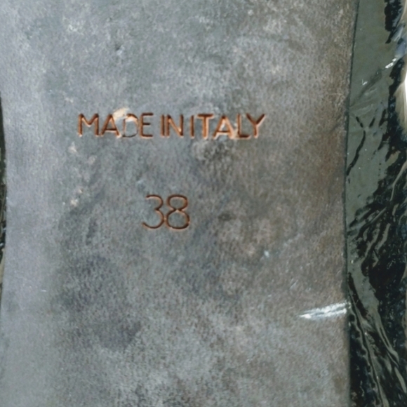 💥Offers Welc💥 💯 Authentic Roger Vivier ( Made in Italy) Patent Leather Heels - Picture 12 of 12